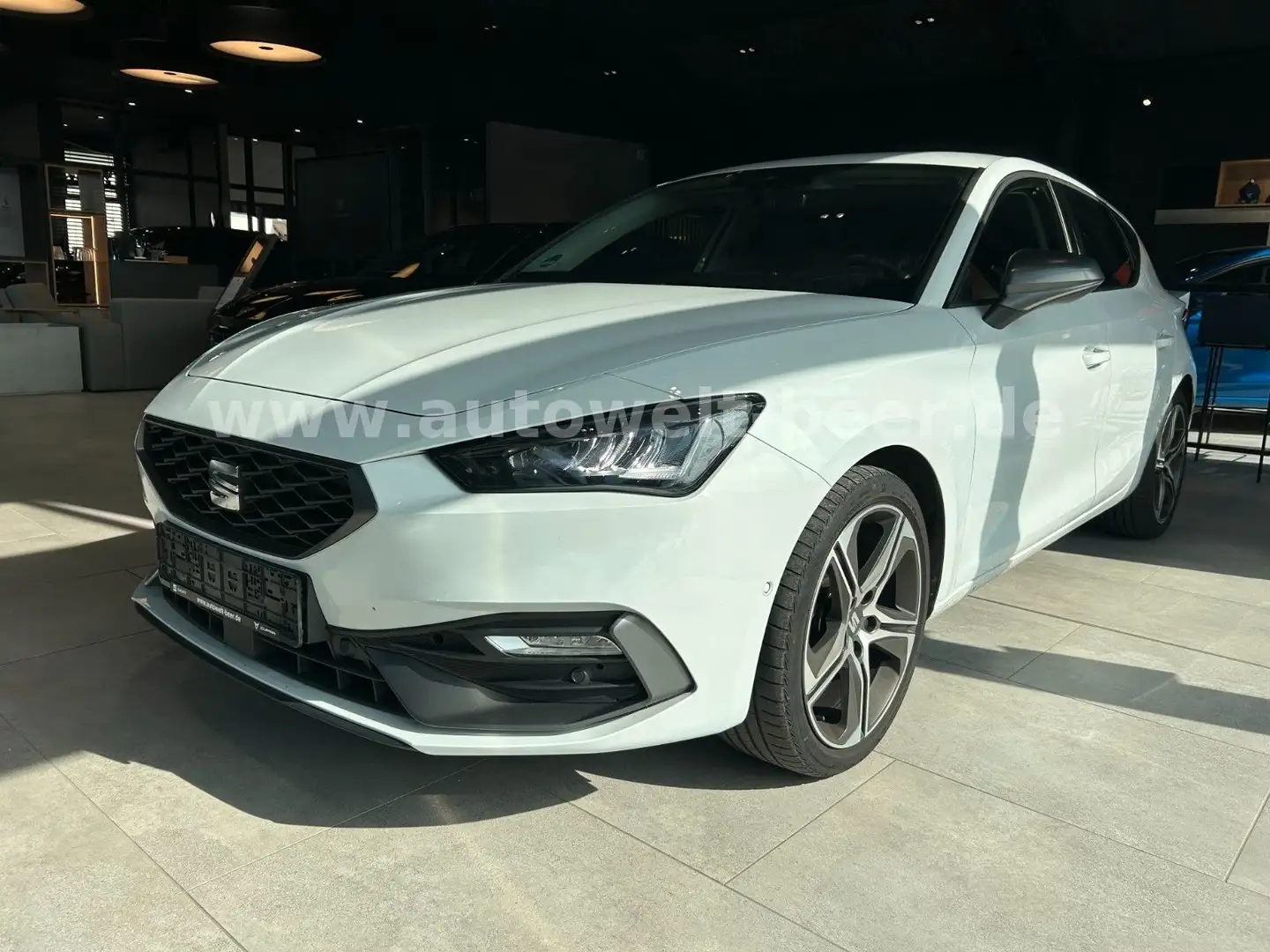 SEAT Leon FR 1.5 TSI 6-Gang *CAM*NAV*FULL LINK* Wit - 1