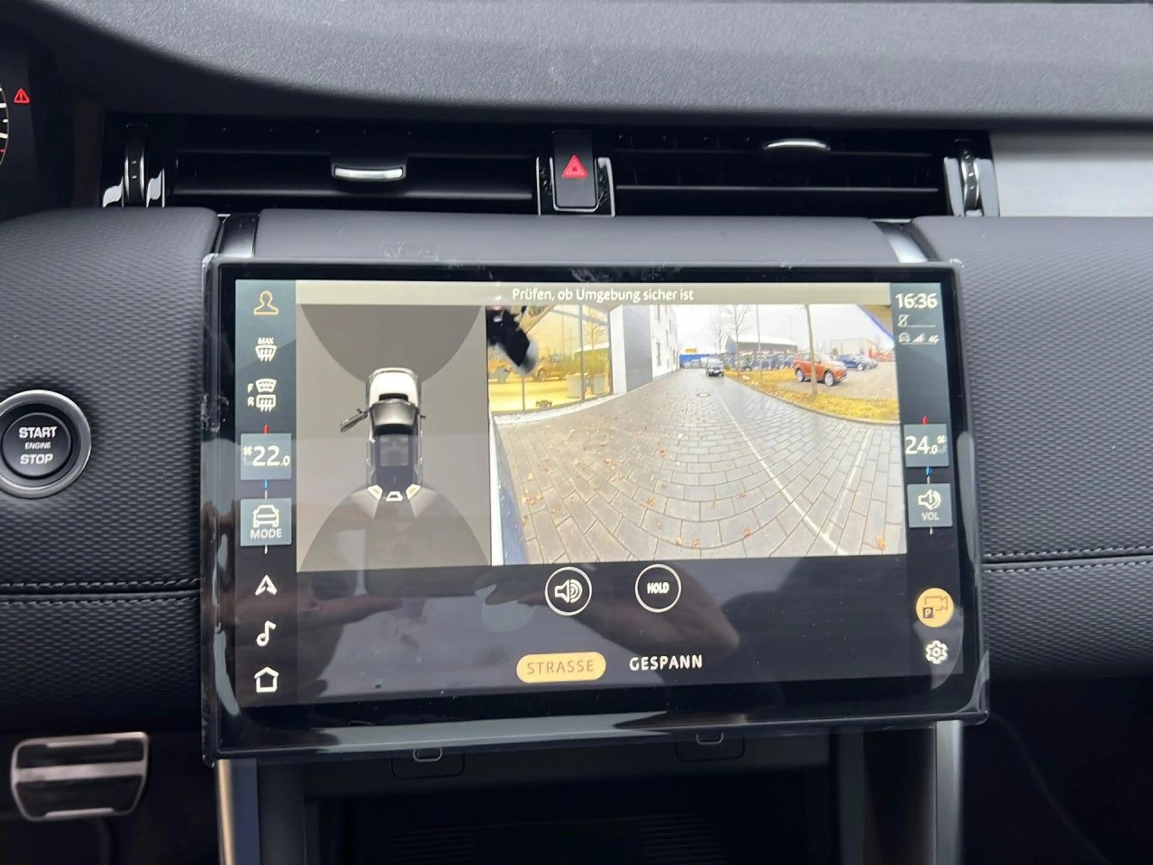 Land Rover Discovery Sport P270e Dynamic SE — photo 13