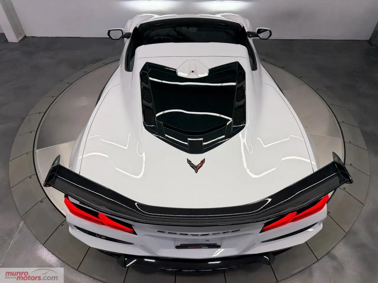 Chevrolet Corvette снимка Chevrolet Corvette