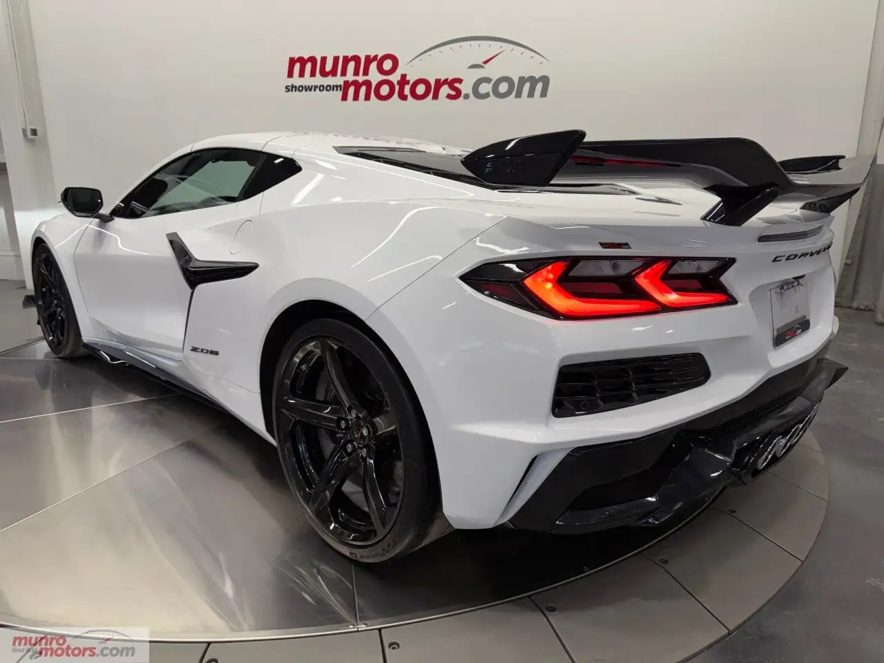 Chevrolet Corvette снимка Chevrolet Corvette