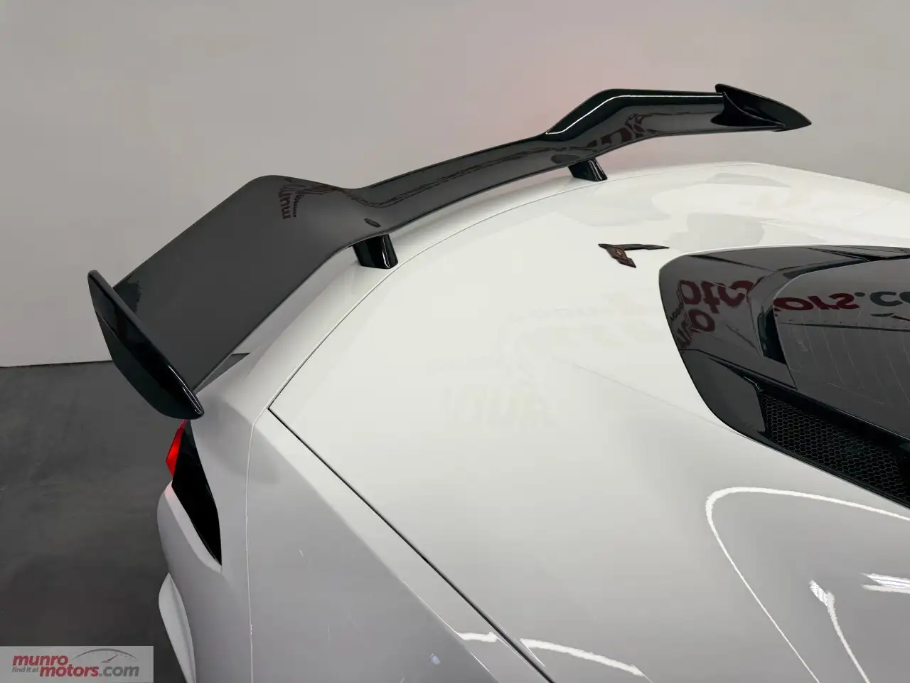 Chevrolet Corvette снимка Chevrolet Corvette