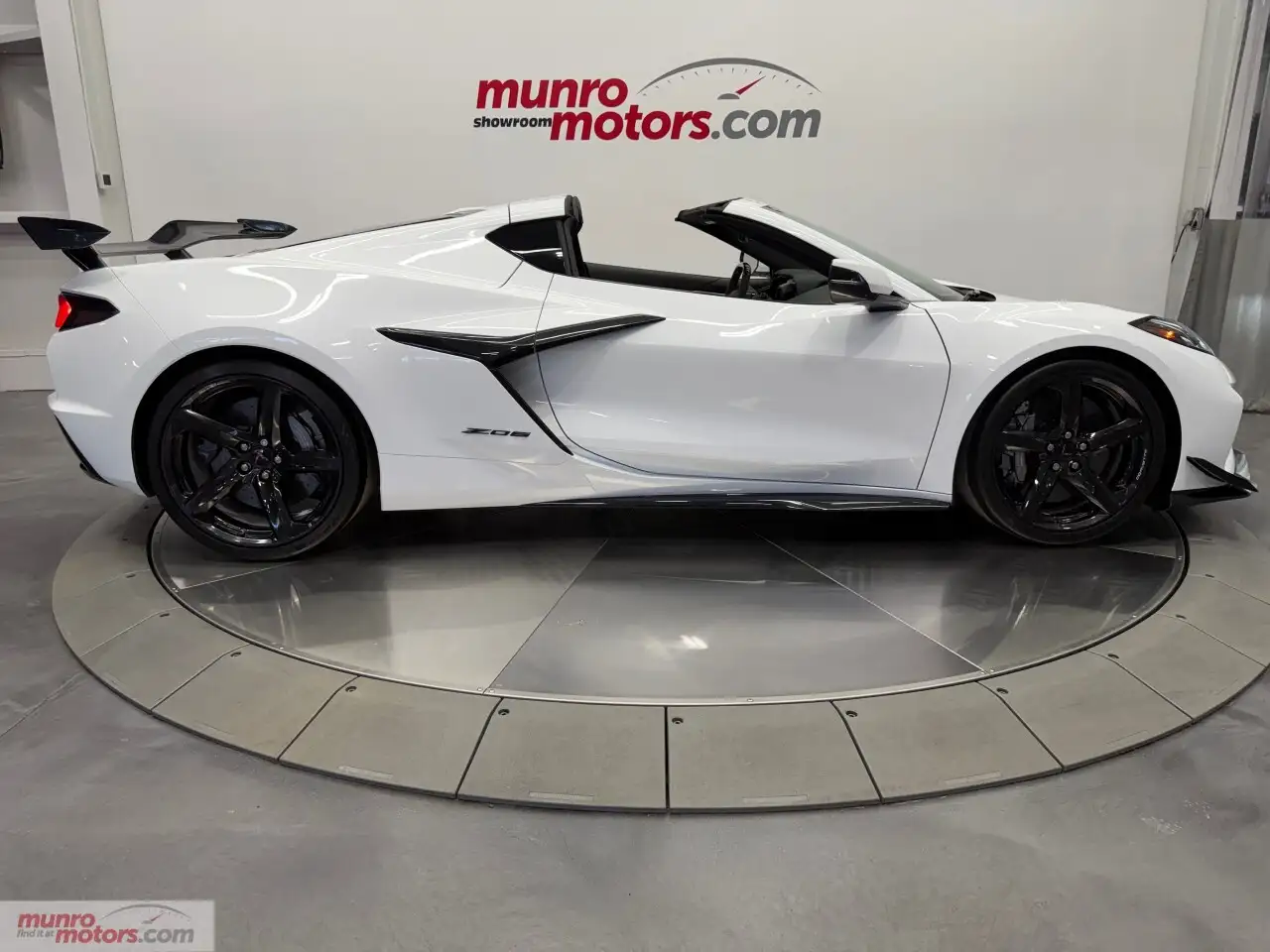 Chevrolet Corvette снимка Chevrolet Corvette