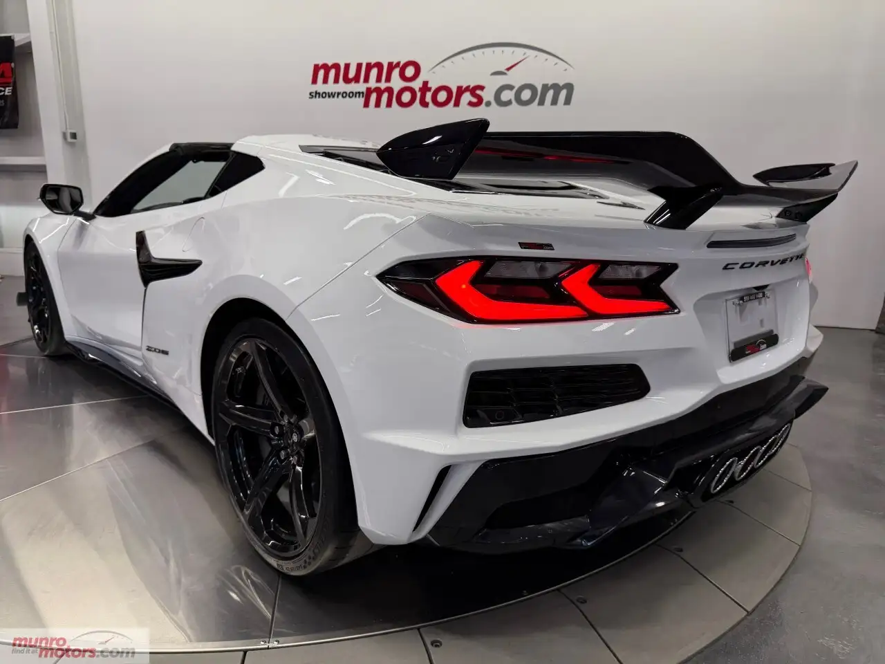 Chevrolet Corvette снимка Chevrolet Corvette