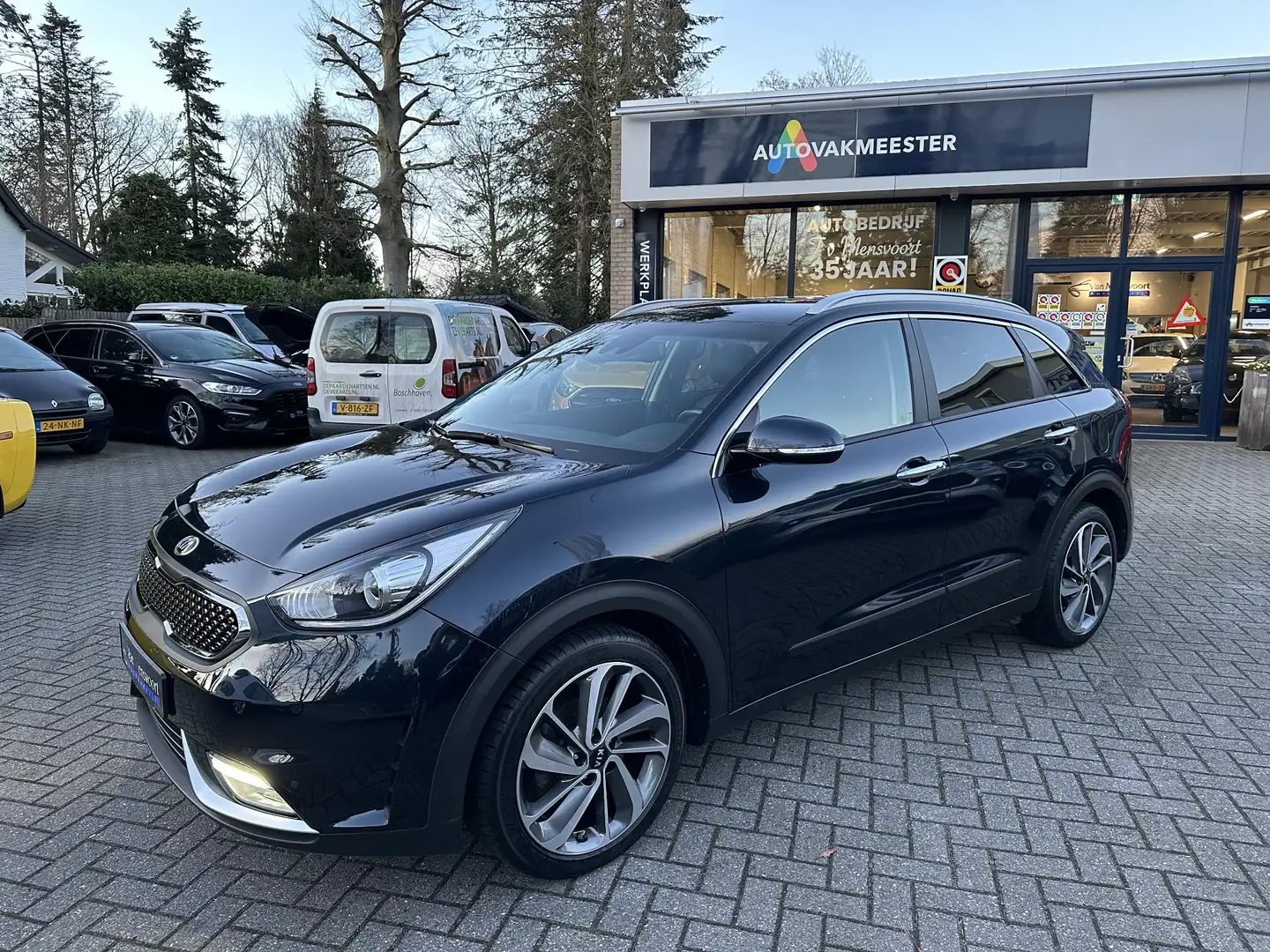 Kia Niro 1.6 GDi Hybrid Automaat DynamicLine 1eEig|Navi|LED Blau - 2