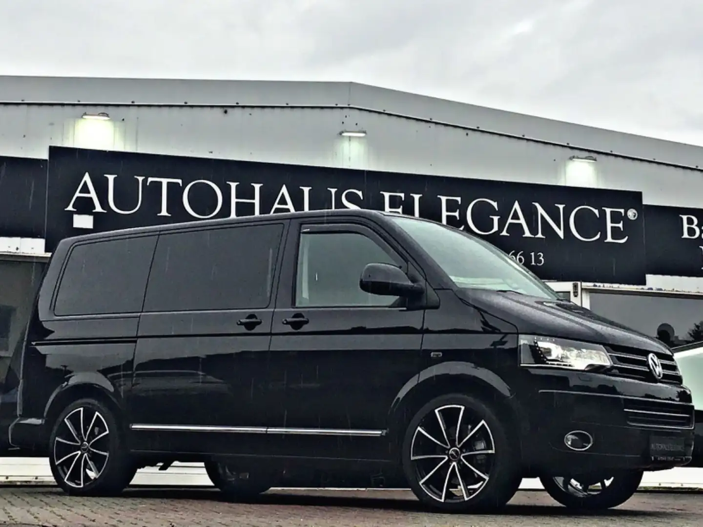 Volkswagen T5 Multivan Highline 4Motion Aut~Navi~Kamera~Xen Schwarz - 1