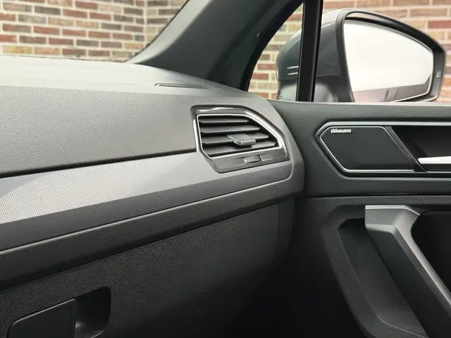 Volkswagen Tiguan view 15