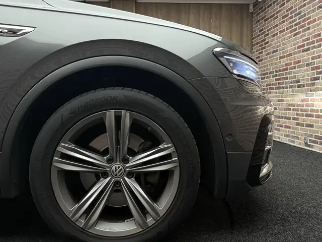 Volkswagen Tiguan view 8