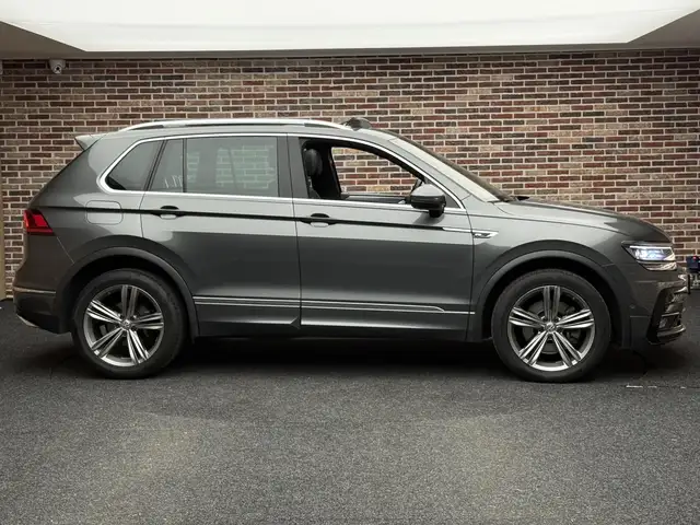 Volkswagen Tiguan view 6