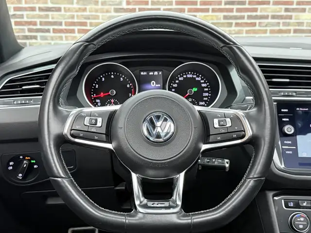Volkswagen Tiguan view 12