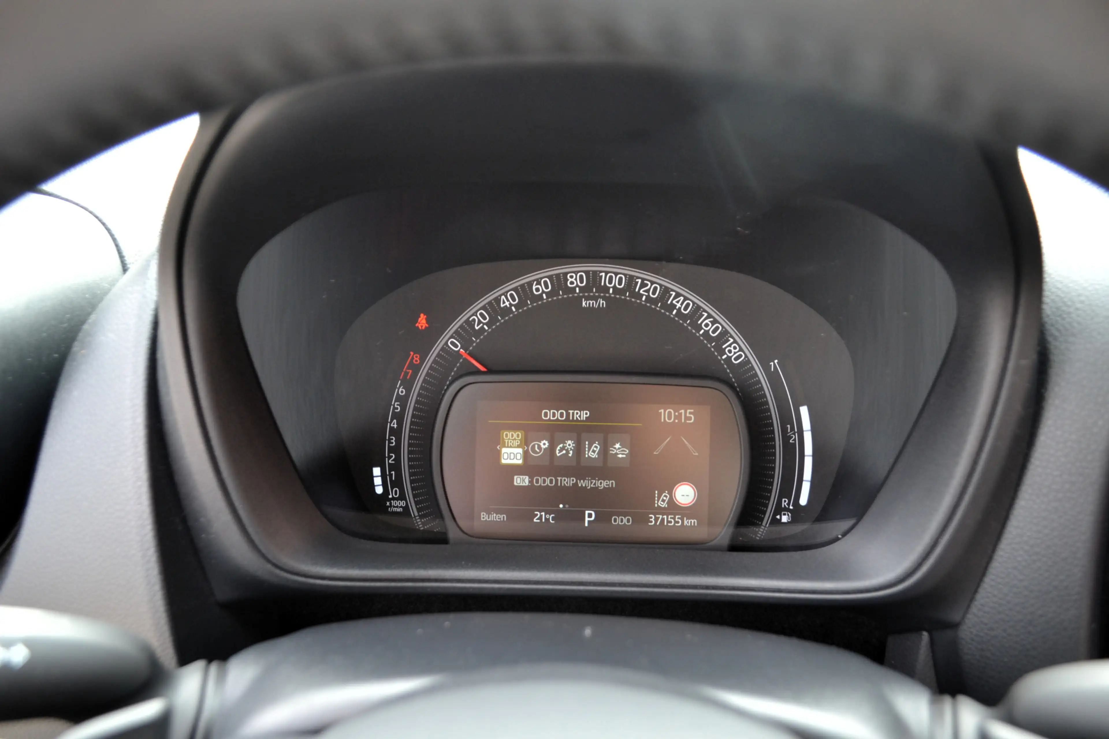 Toyota Aygo X 1.0 VVT-i Automaat, Limited, Clima, Navi, Pdc V+A, — photo 8