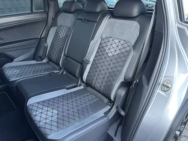 Volkswagen Tiguan Allspace view 10