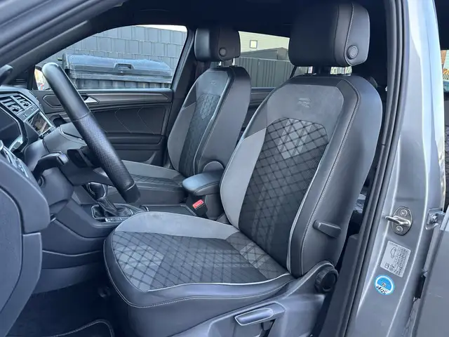 Volkswagen Tiguan Allspace view 9