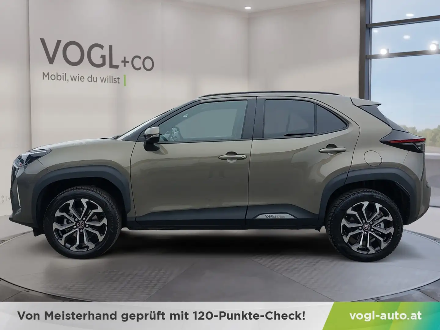 Toyota Yaris Cross Hybrid Allrad 1,5 VVT-i Hybrid AWD Active Drive A Grau - 2