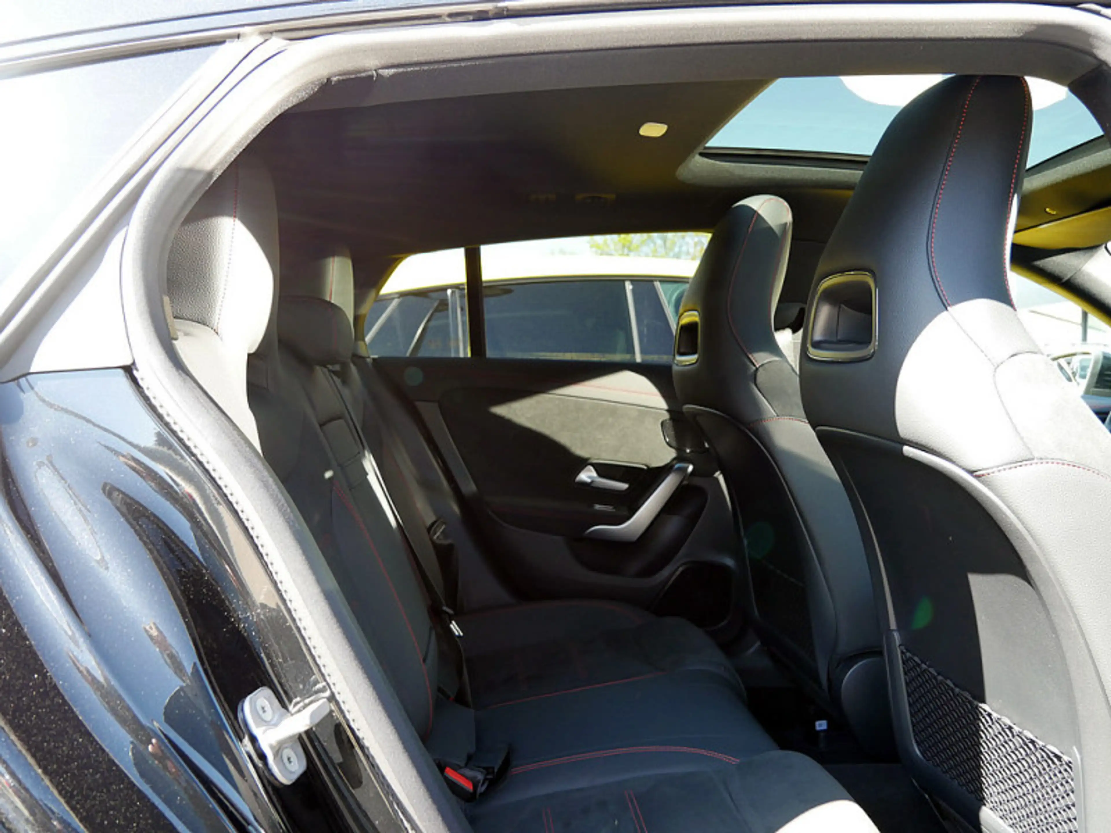 Mercedes-Benz CLA 220 d SB AMG Night Multibeam Pano Standhz360 — photo 9