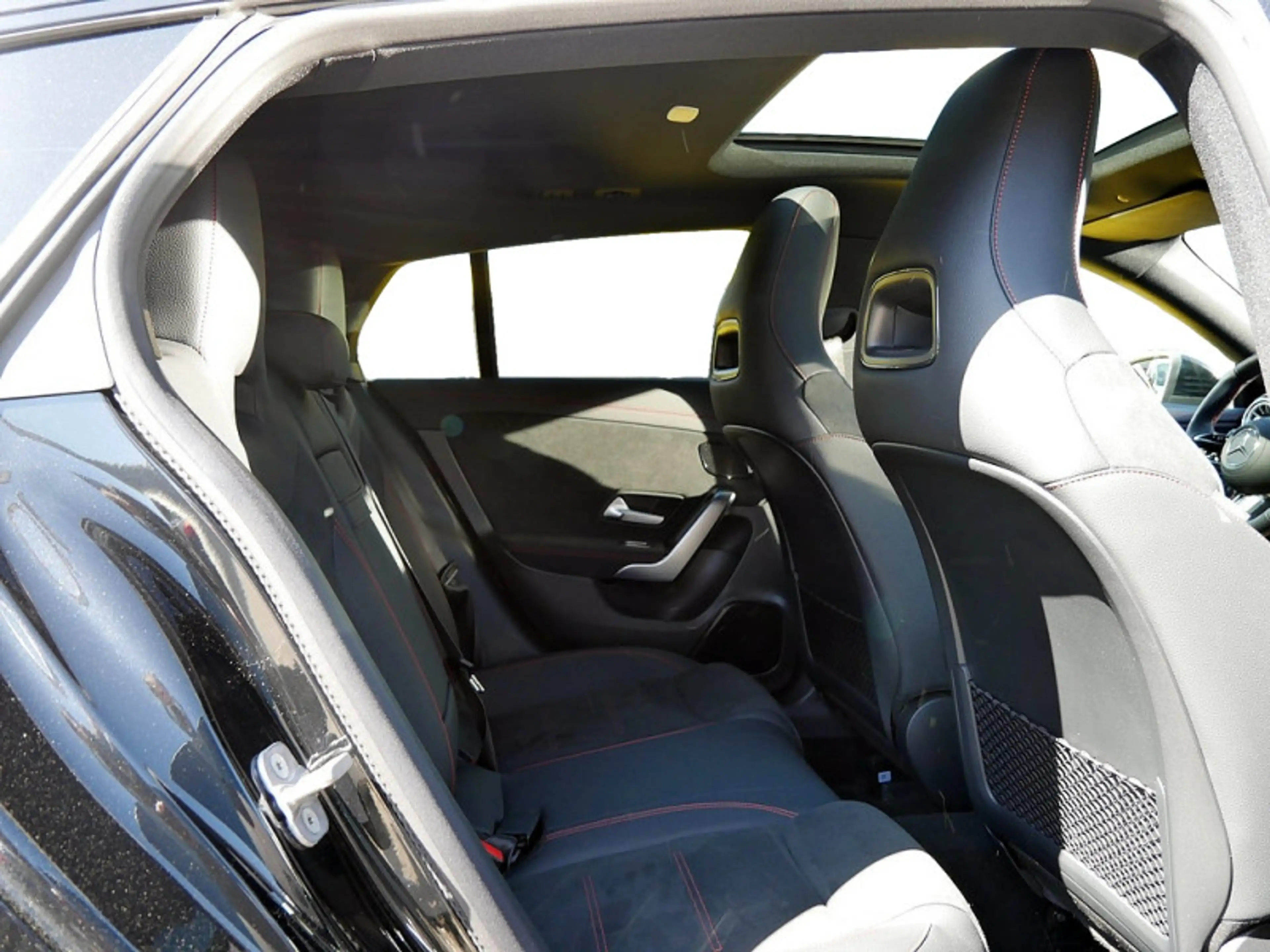 Mercedes-Benz CLA 220 d SB AMG Night Multibeam Pano Standhz360 — photo 8