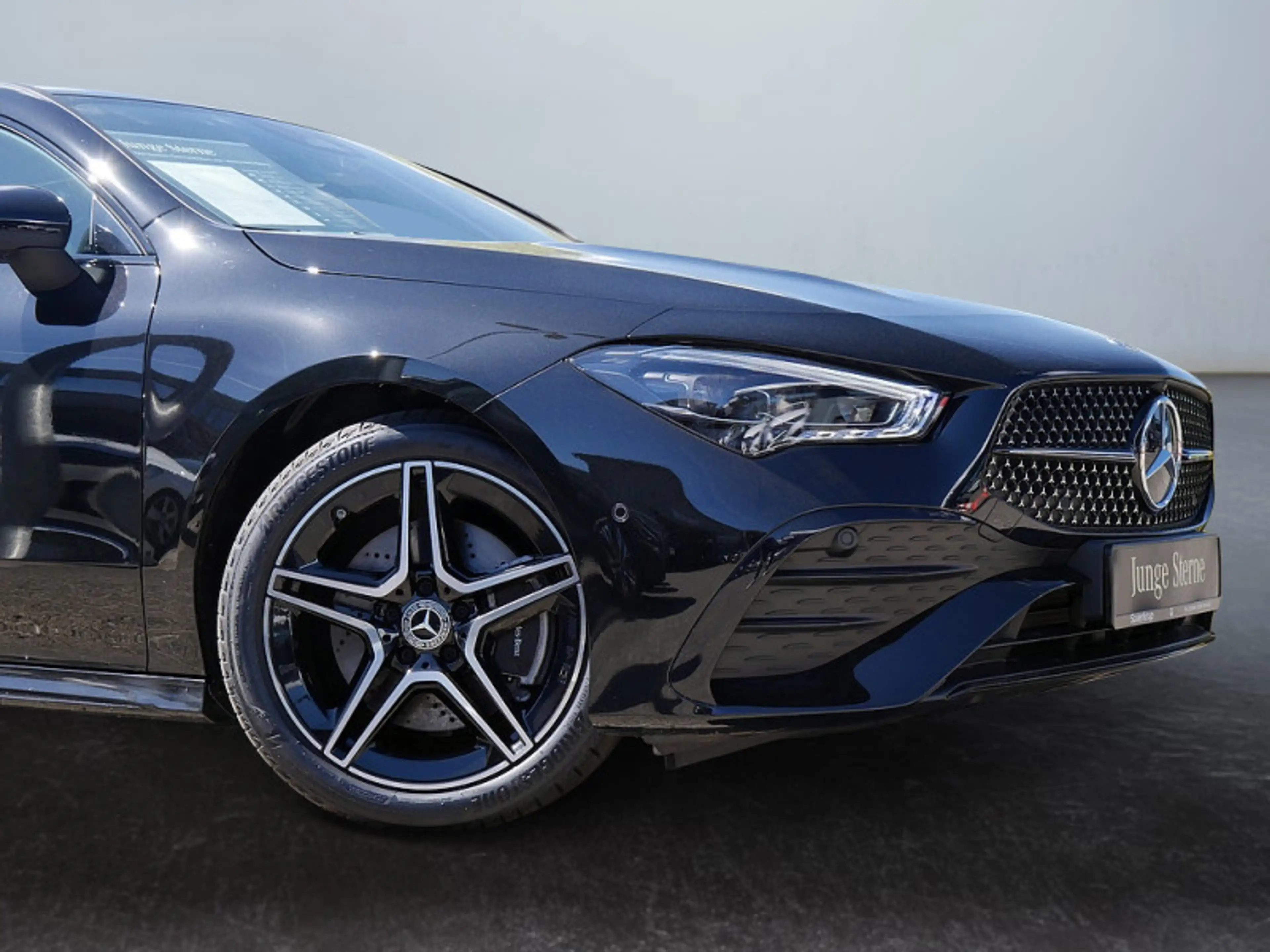 Mercedes-Benz CLA 220 d SB AMG Night Multibeam Pano Standhz360 — photo 6