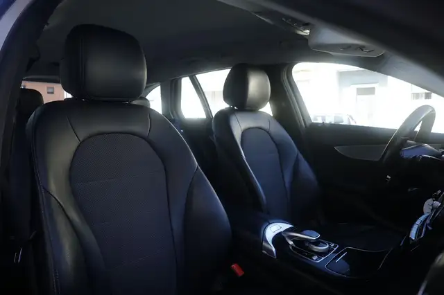 Mercedes-Benz C-Class view 6