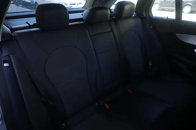 Mercedes-Benz C-Class view 12
