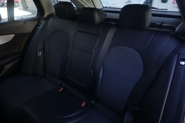 Mercedes-Benz C-Class view 3