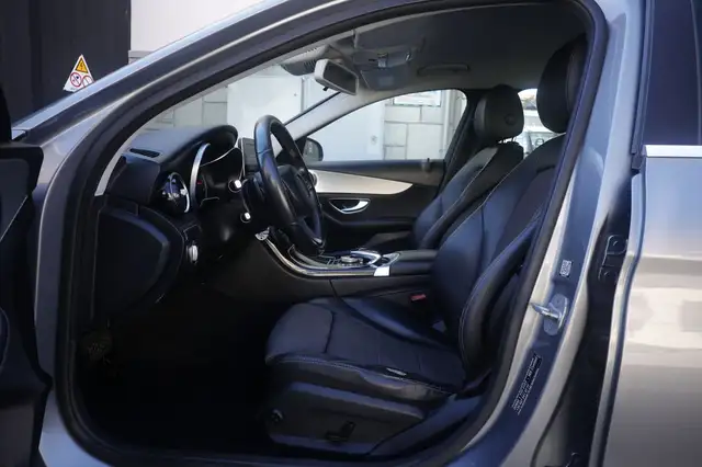Mercedes-Benz C-Class view 17