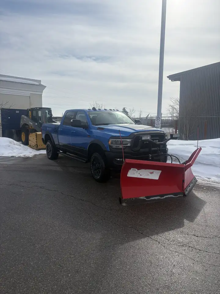 RAM 2500 снимка RAM 2500