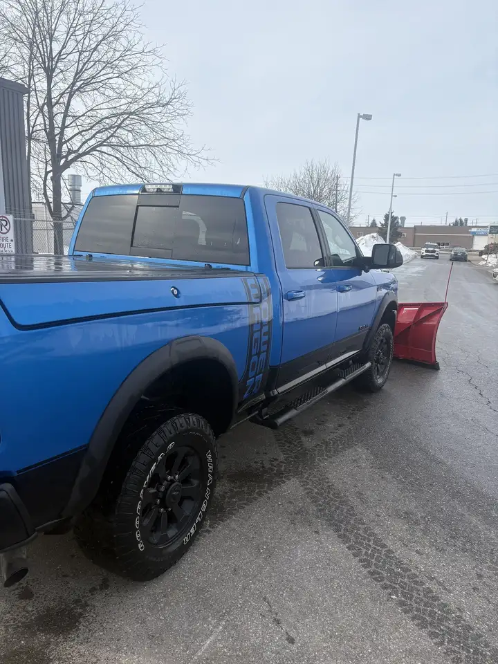 RAM 2500 снимка RAM 2500