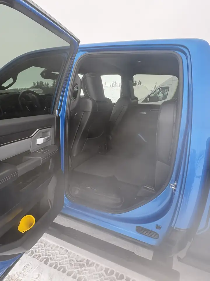 RAM 2500 снимка RAM 2500