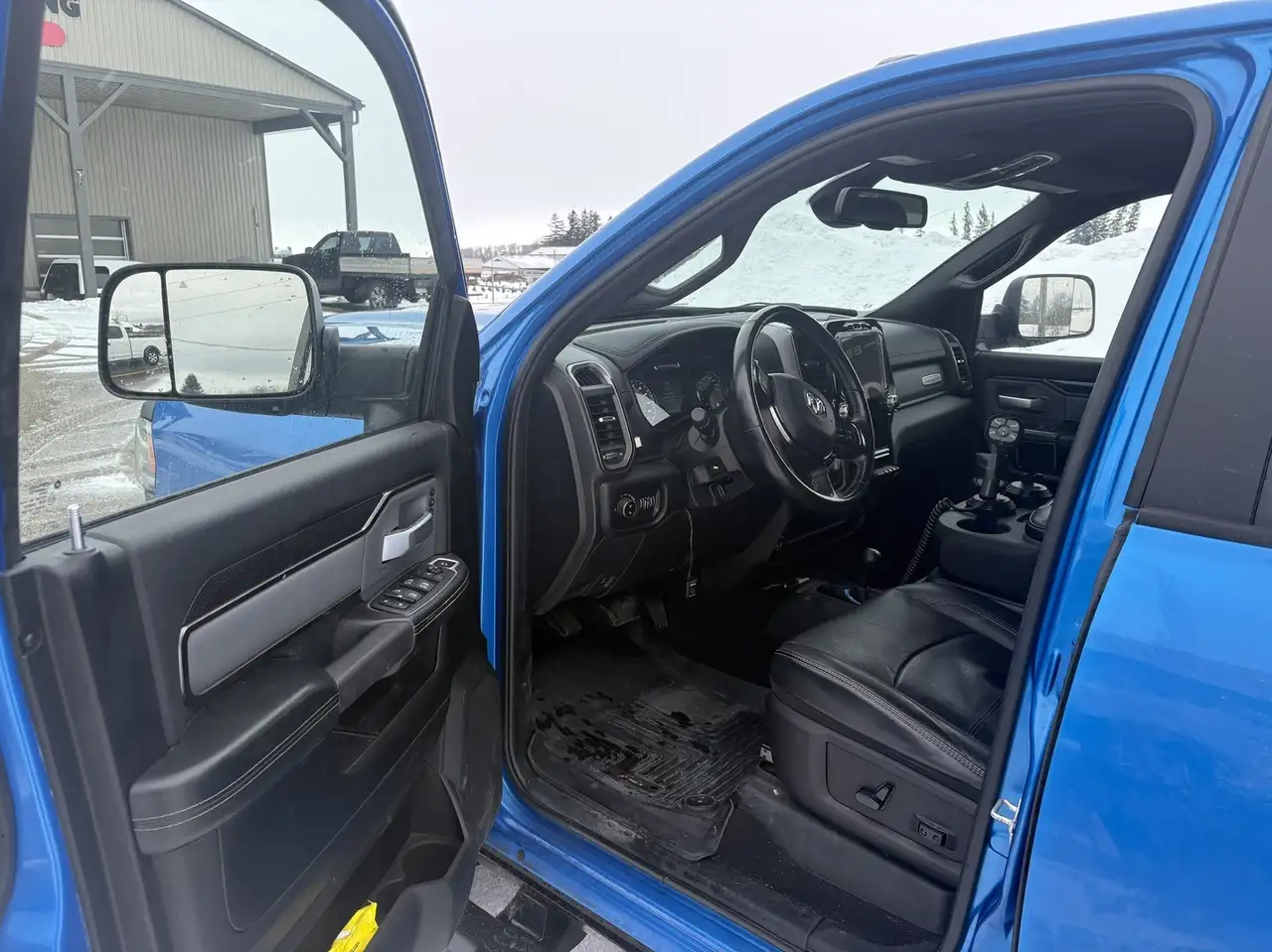 RAM 2500 снимка RAM 2500