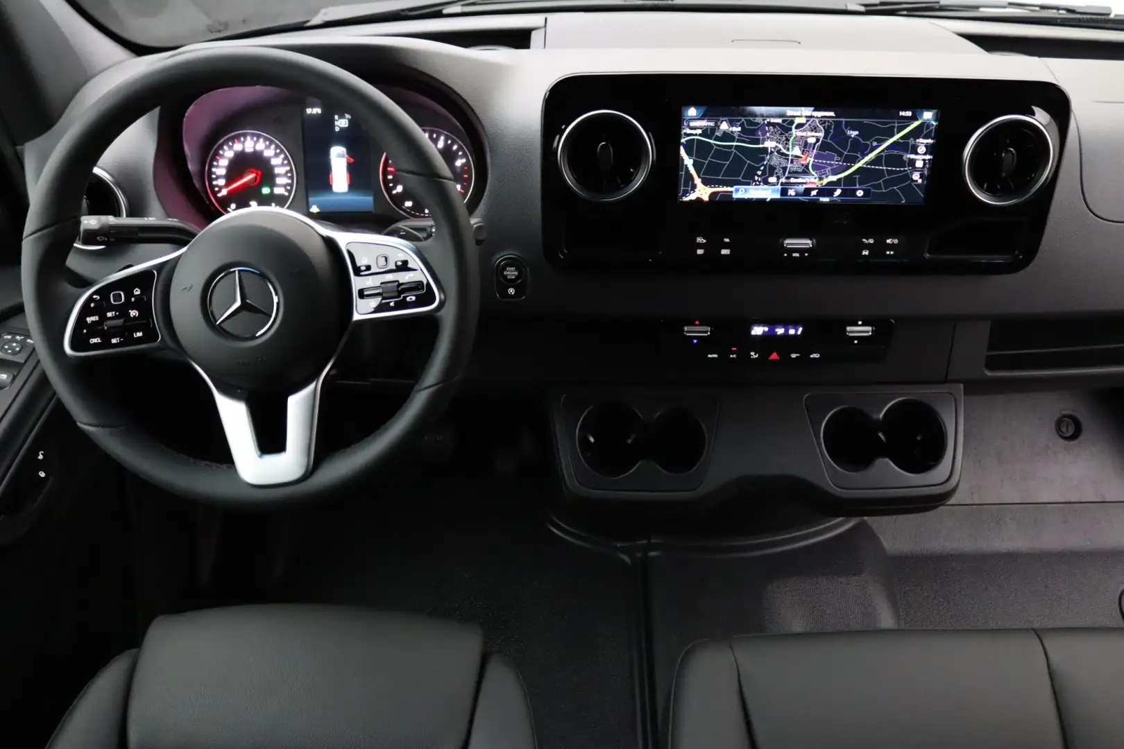 Mercedes-Benz Sprinter 319 CDI | L2H1 | 2x Schuifdeur | Leder | LED | Cam Black - 2