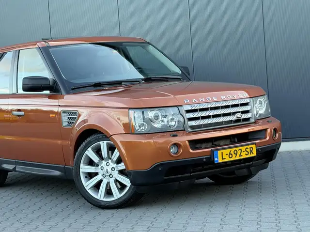 Land Rover Range Rover Sport view 12