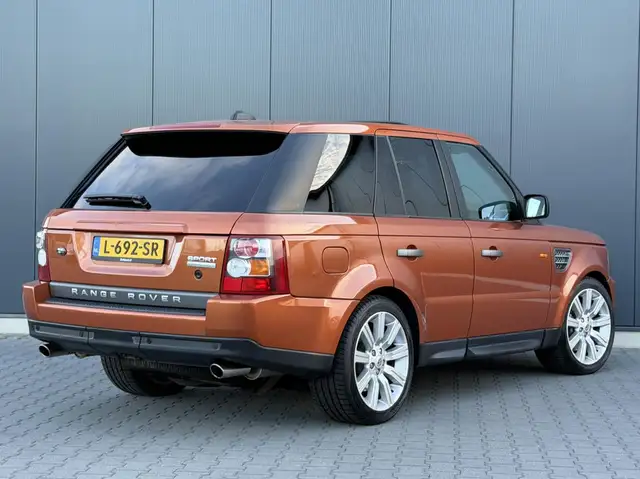 Land Rover Range Rover Sport view 4