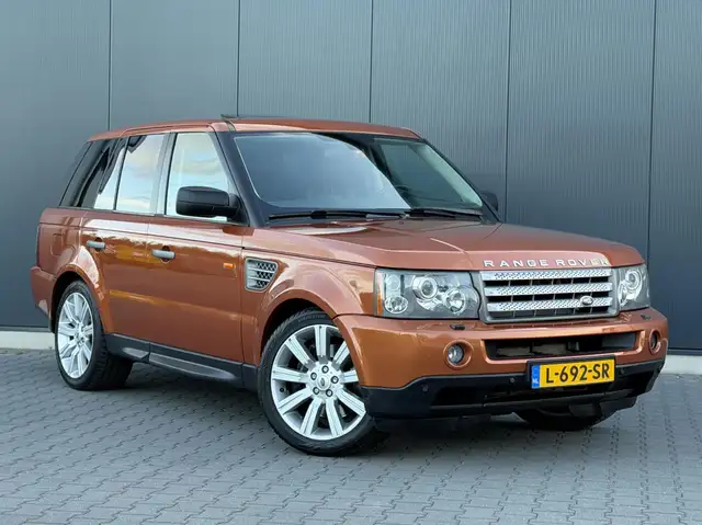 Land Rover Range Rover Sport view 2