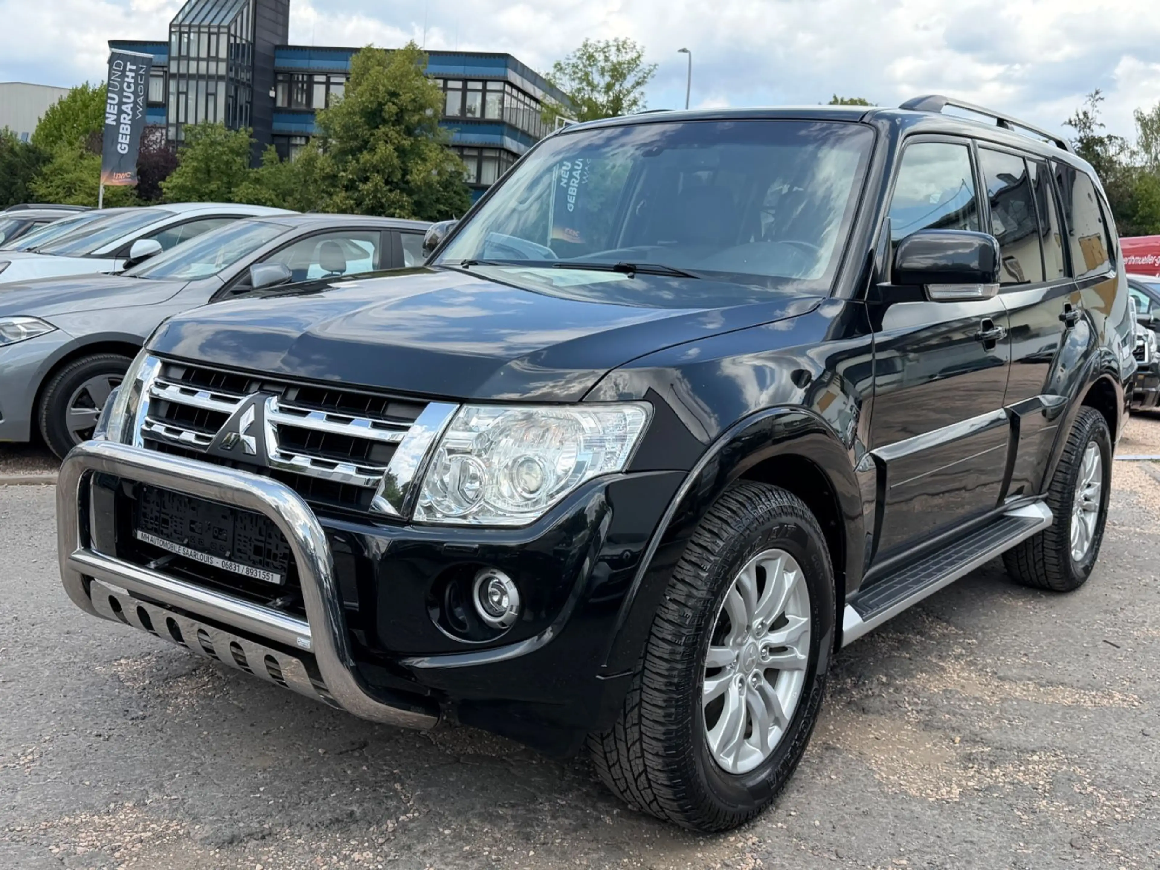Mitsubishi Pajero 3.2 DI-D Instyle/7xSitzer/Leder/Pano/ — photo 2