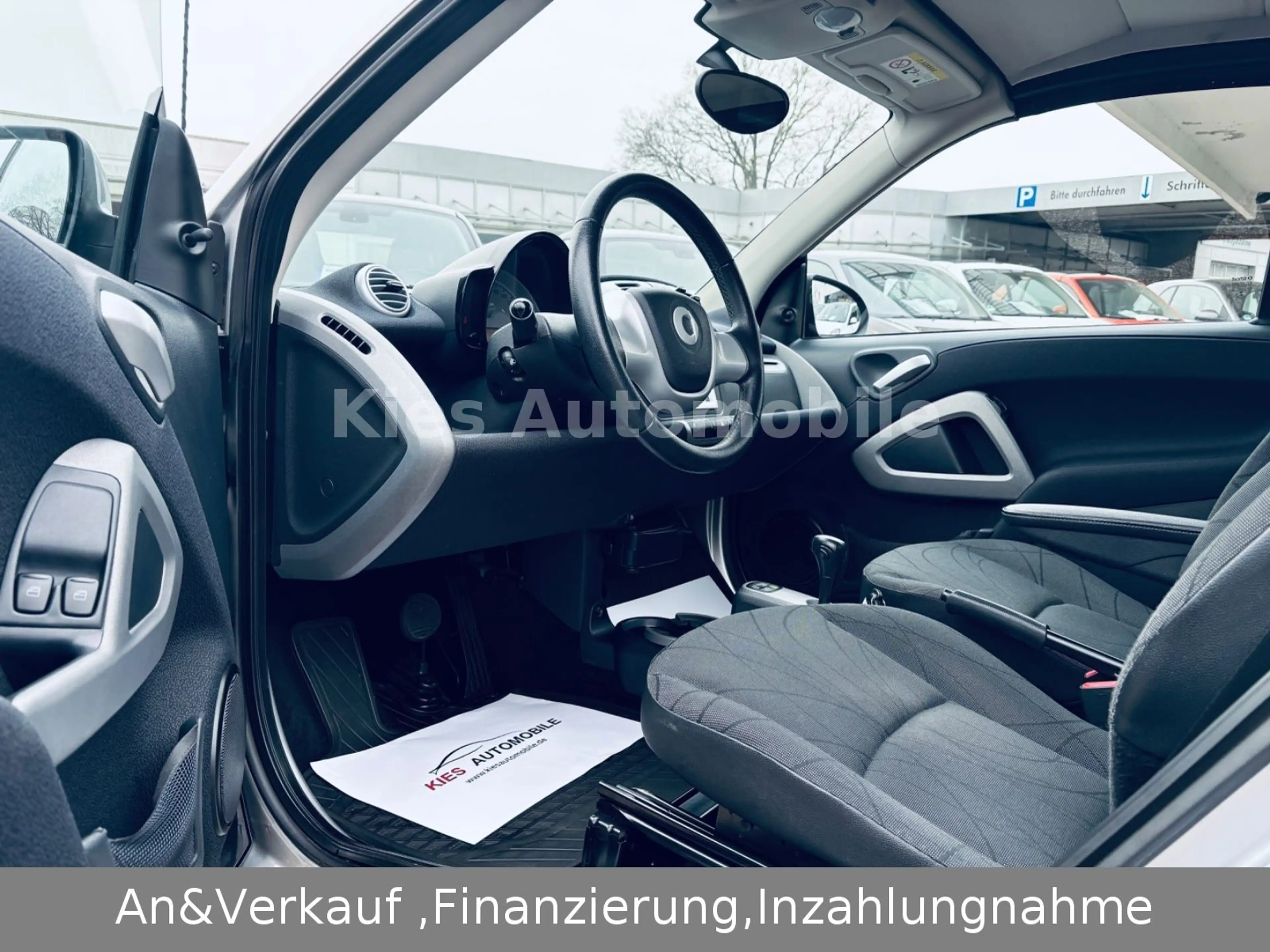 smart forTwo Cabrio Passion AUTOM/SERVO/SITZH/NAVI/TÜV — photo 12