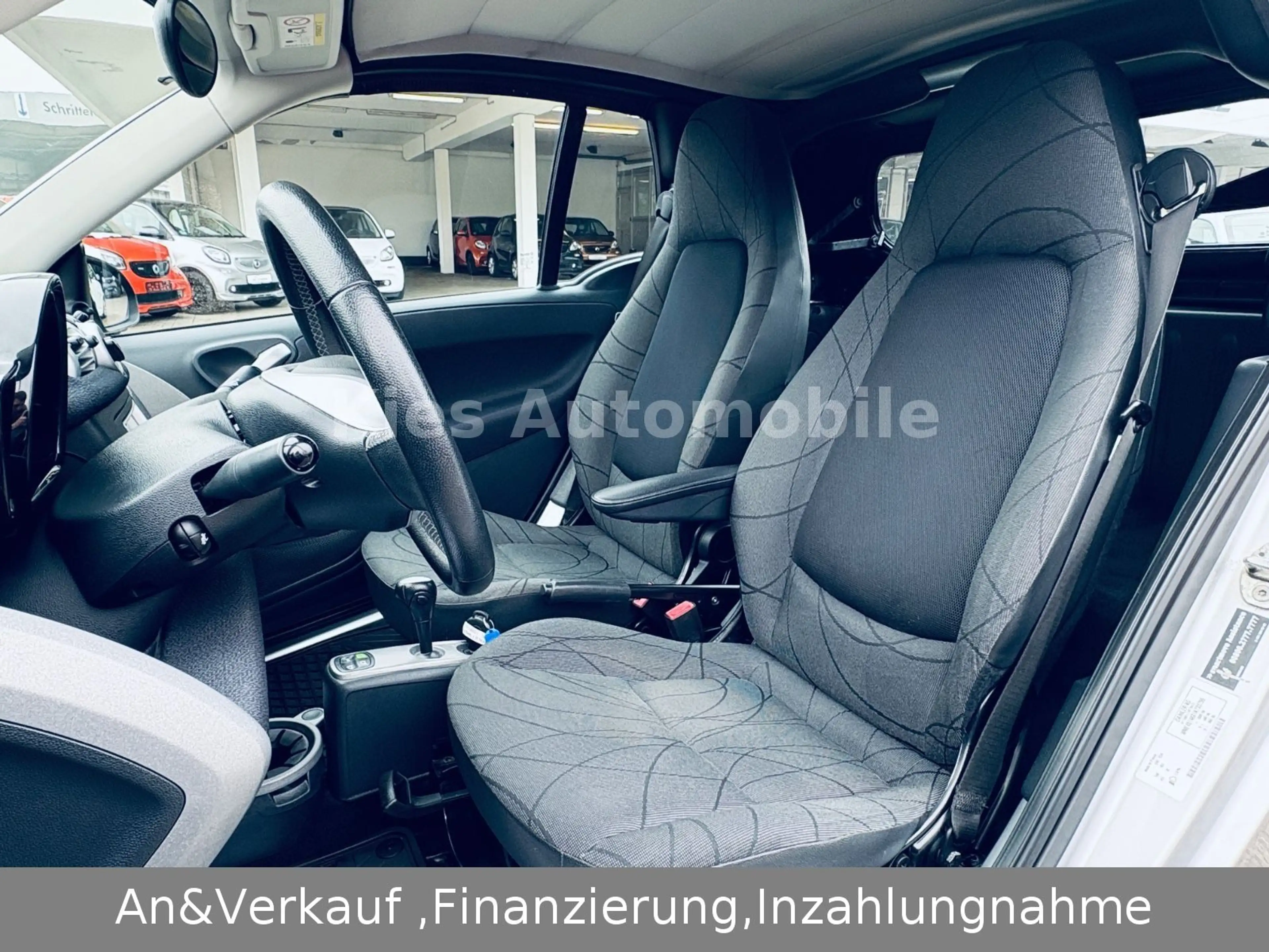 smart forTwo Cabrio Passion AUTOM/SERVO/SITZH/NAVI/TÜV — photo 10