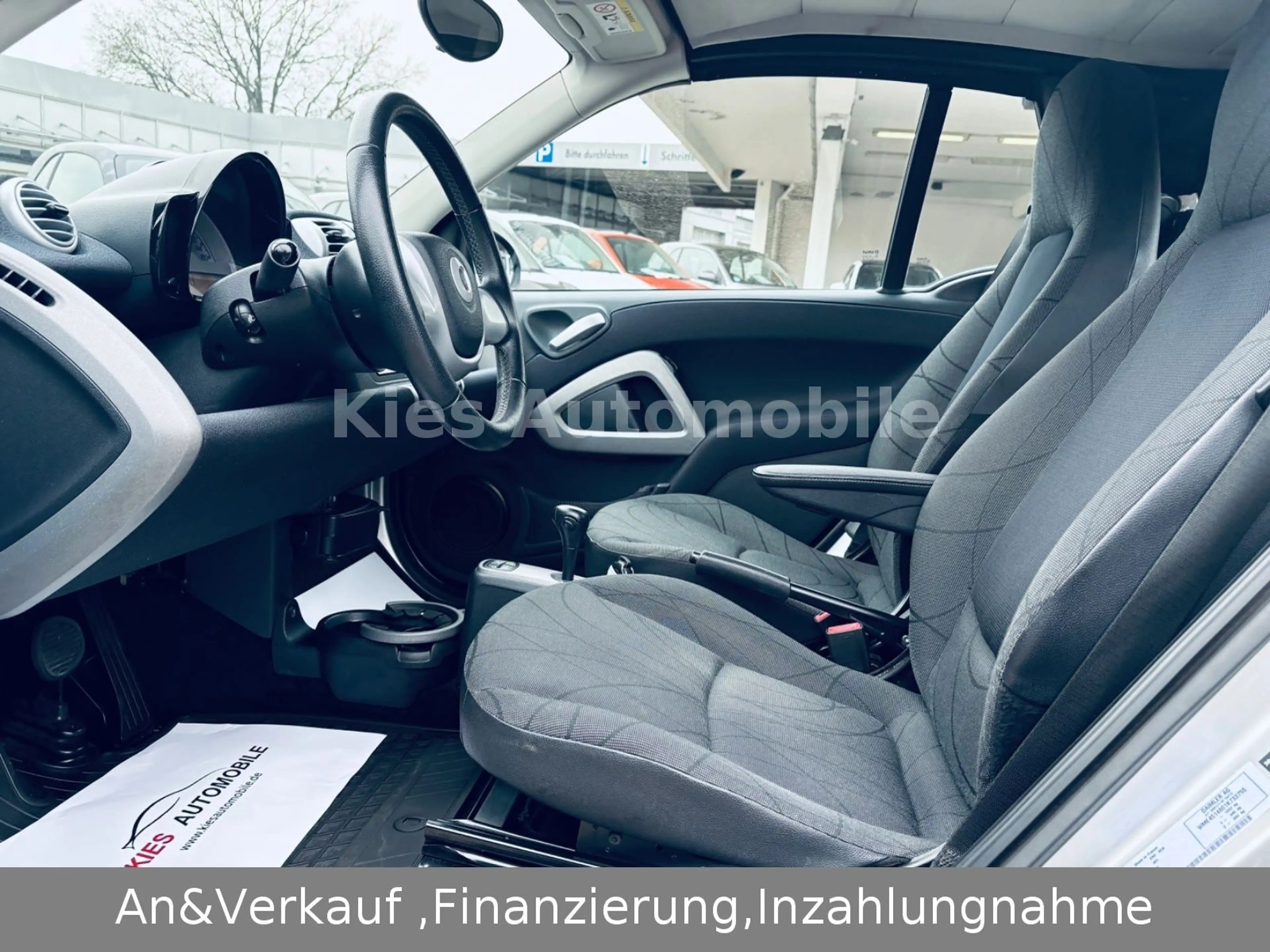 smart forTwo Cabrio Passion AUTOM/SERVO/SITZH/NAVI/TÜV — photo 13