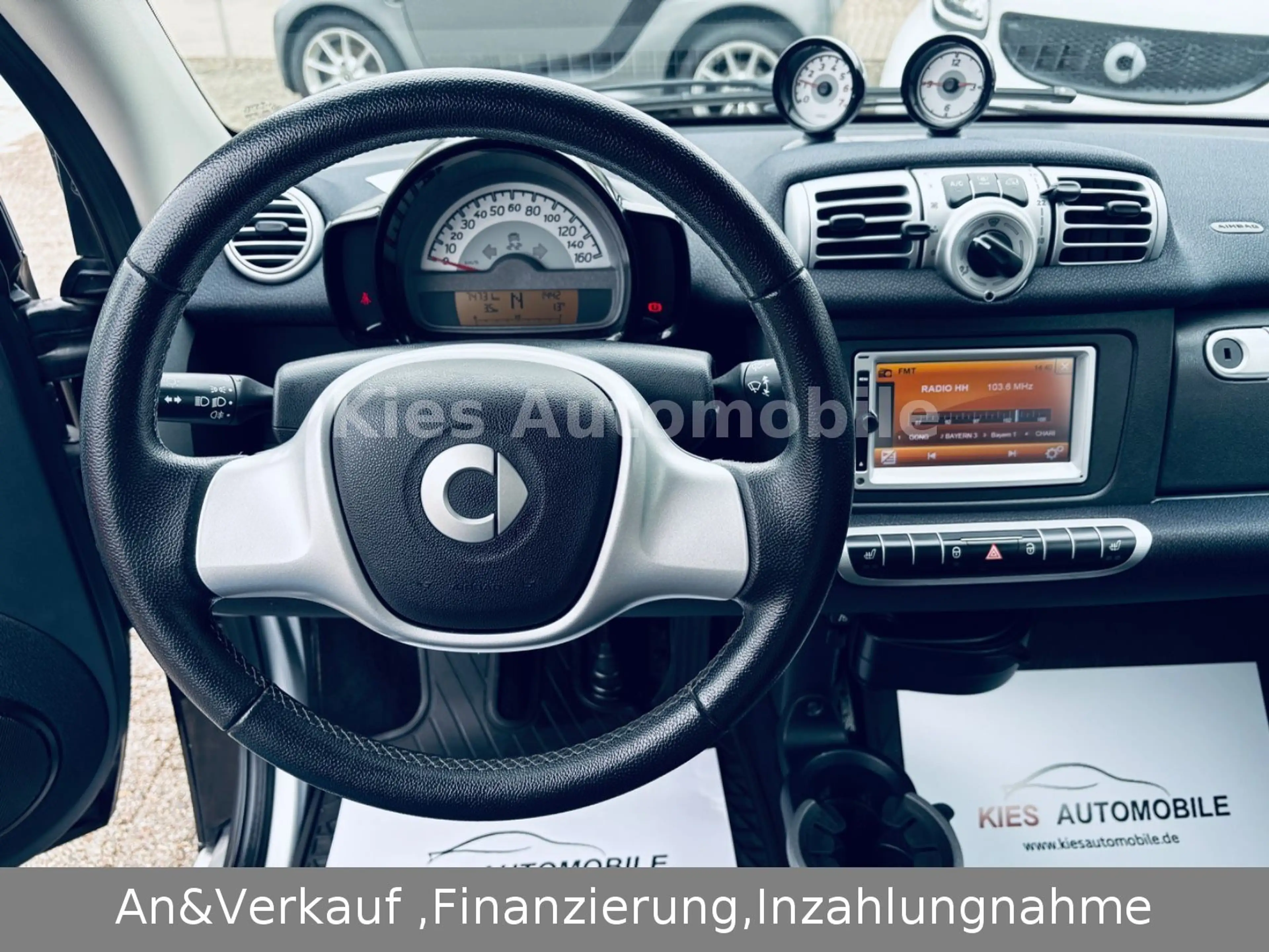 smart forTwo Cabrio Passion AUTOM/SERVO/SITZH/NAVI/TÜV — photo 11
