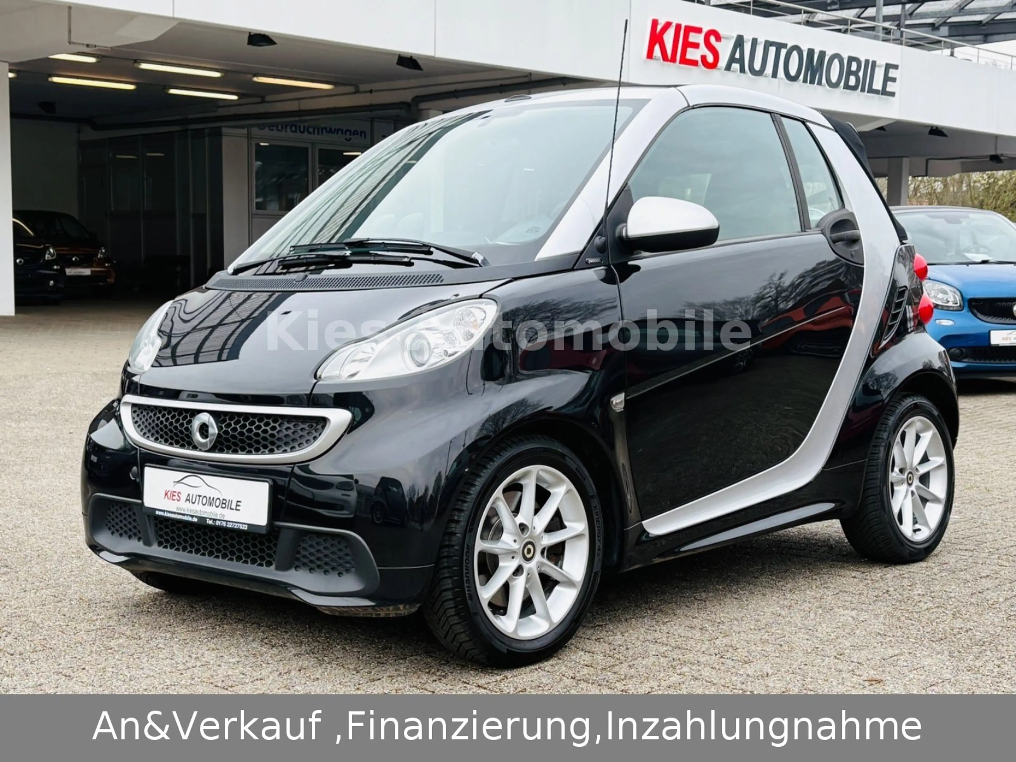 smart forTwo Cabrio Passion AUTOM/SERVO/SITZH/NAVI/TÜV
