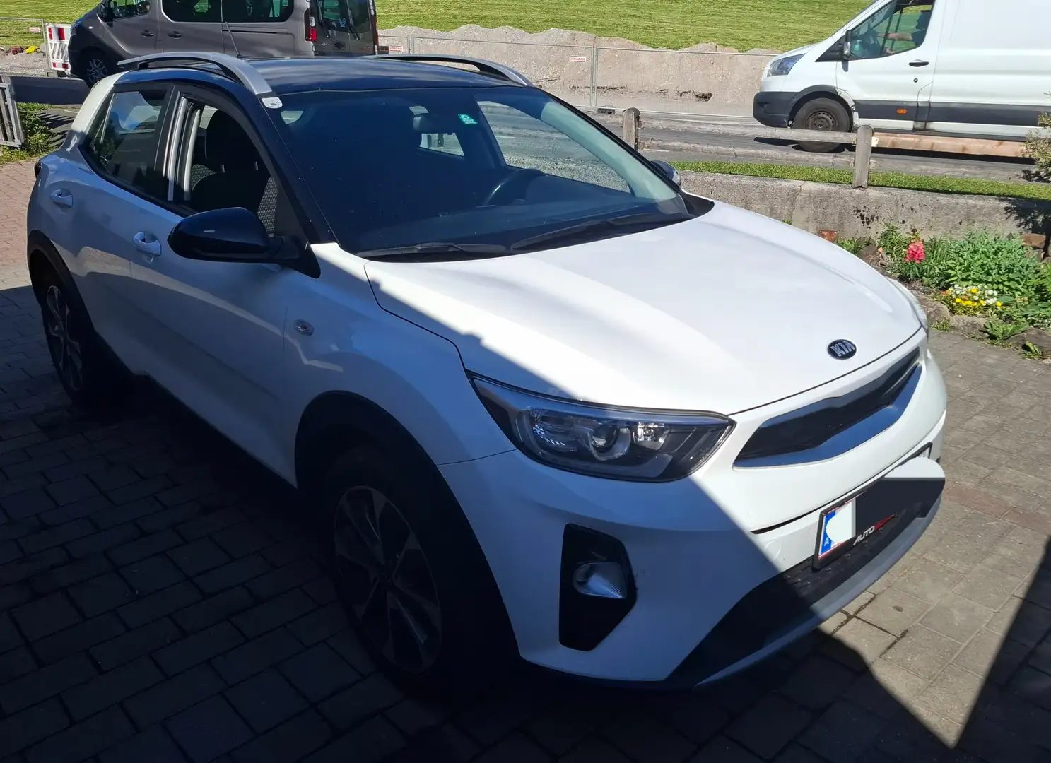 Kia Stonic Stonic 1,0 TGDI GPF ISG Silber Silber Weiß - 1