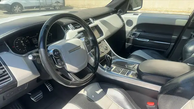 Land Rover Range Rover Sport view 8