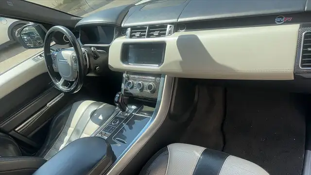 Land Rover Range Rover Sport view 10
