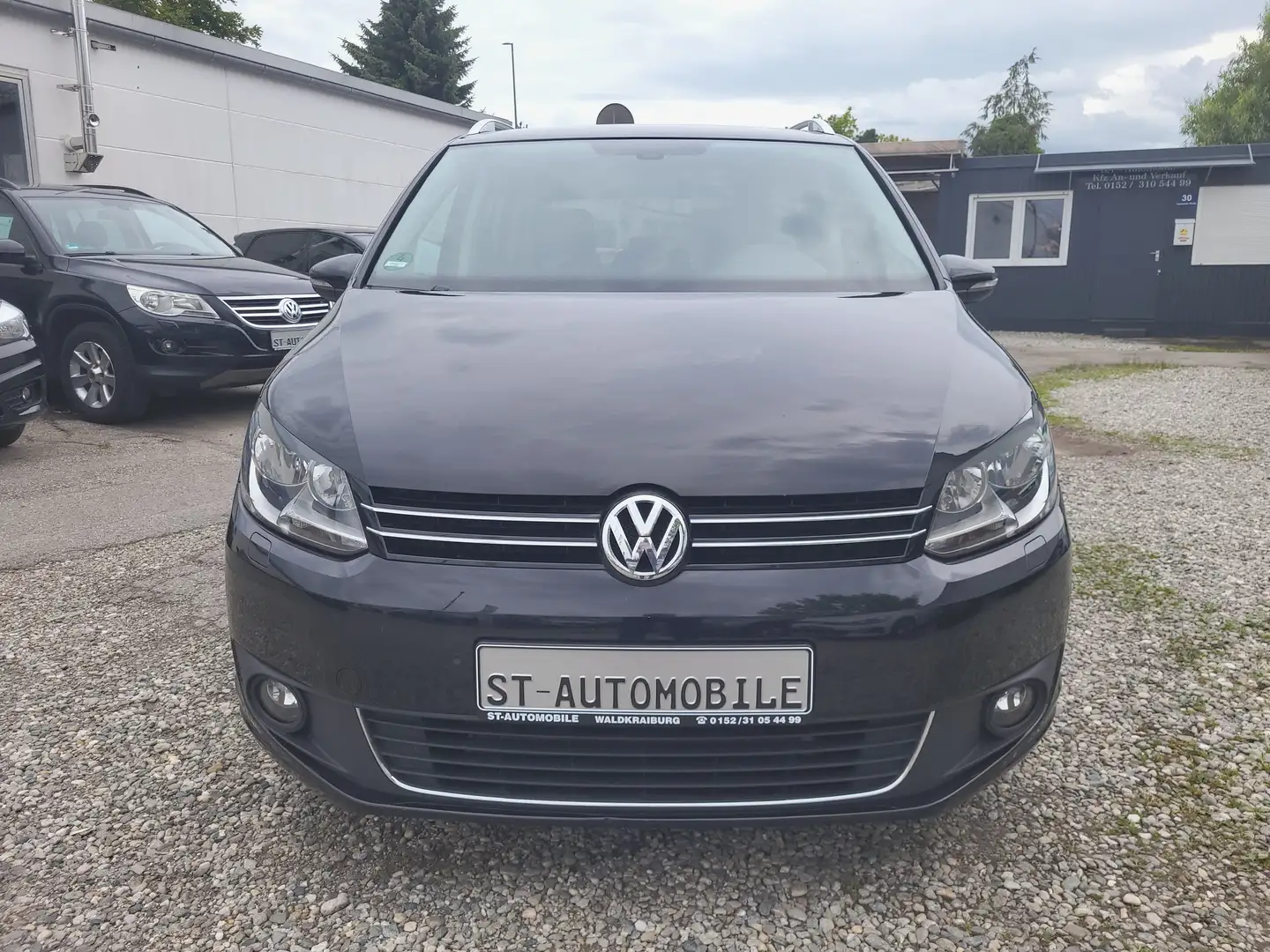 Volkswagen Touran Life Zwart - 2
