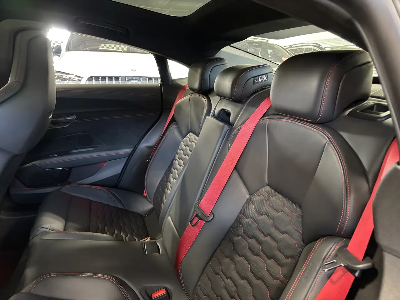 Audi RS e-tron GT снимка Audi RS e-tron GT