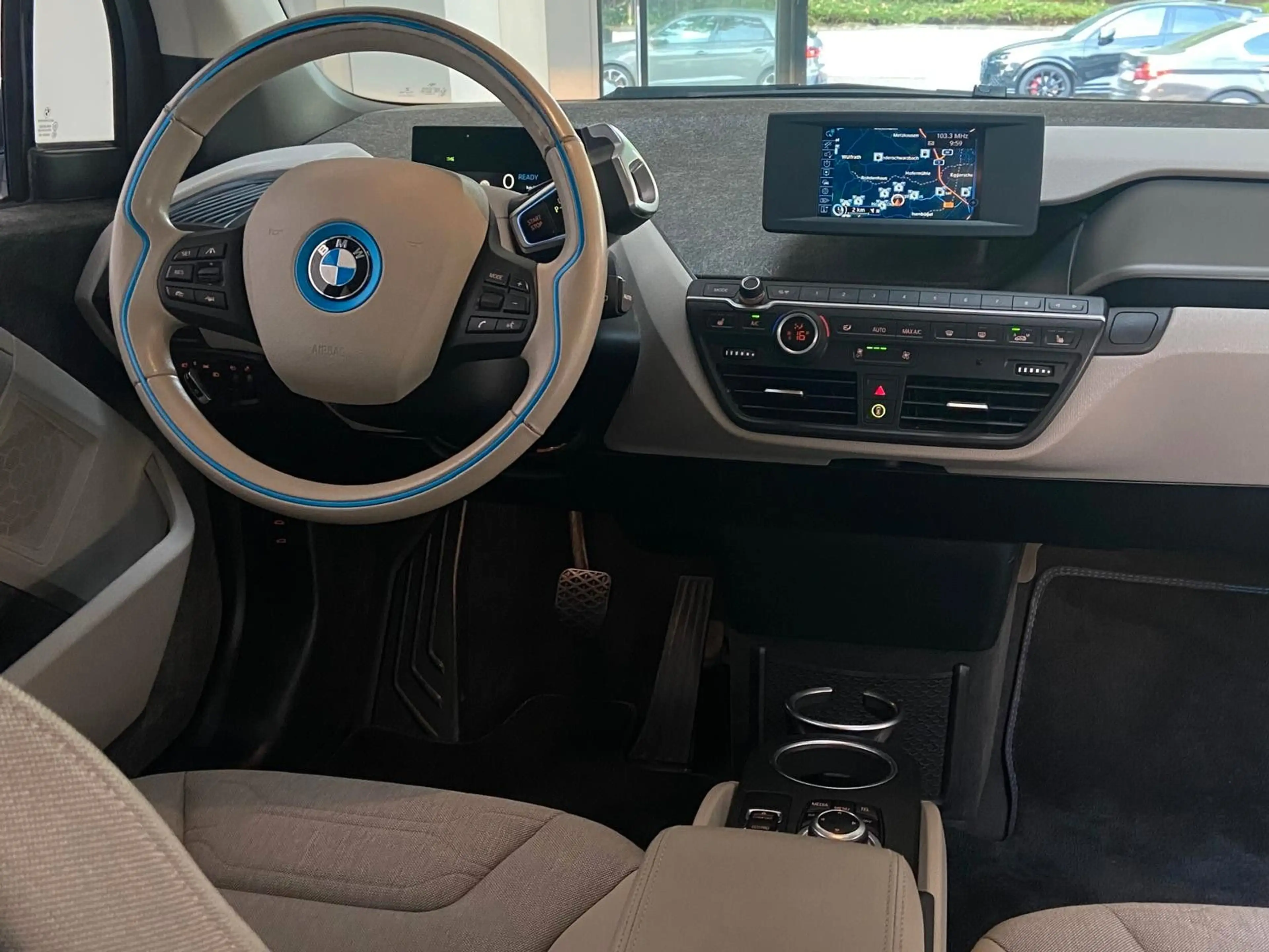 BMW i3 REX RANGE EXTENDER ACC Kamera Pano Navi SHZ — photo 14