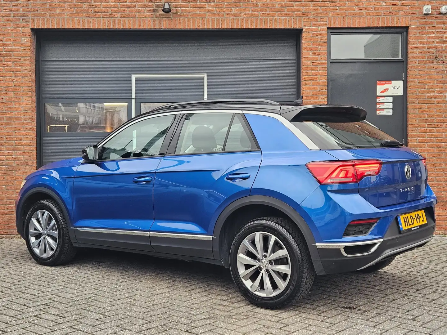 Volkswagen T-Roc 1.5 TSI Style Pano ACC Carplay Camera 17" Blau - 2