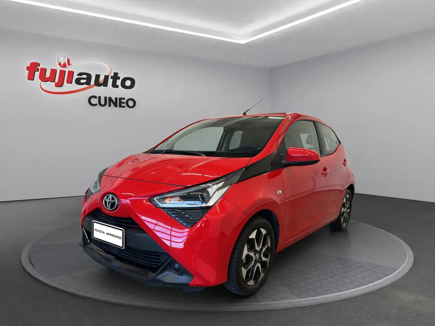 Toyota Aygo Aygo 5p 1.0 x-fun 72cv Rosso - 1