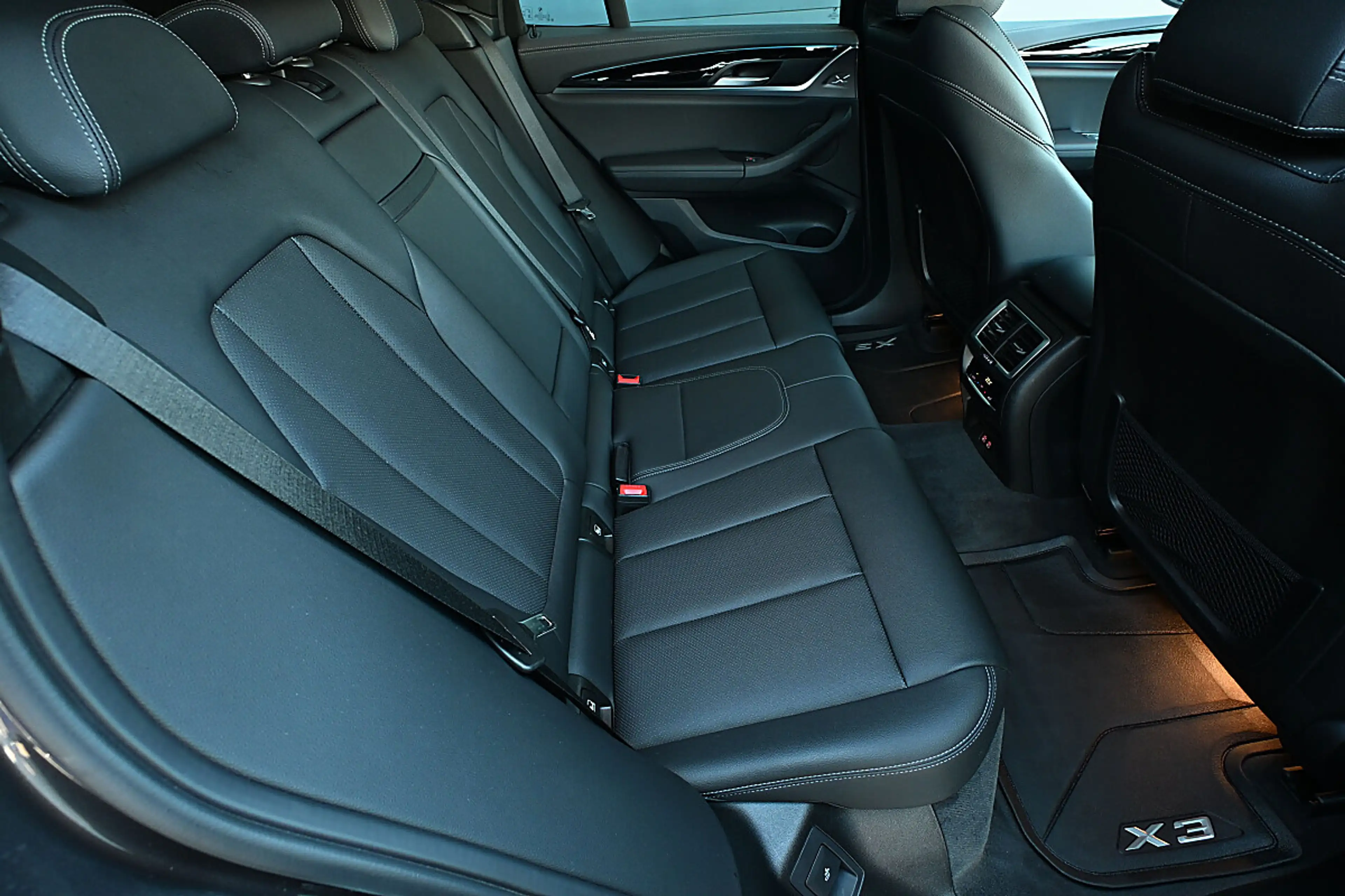 BMW iX3 M 73,8kWh Sport ACC, Laser, Panorama, Komfortzu... — photo 13