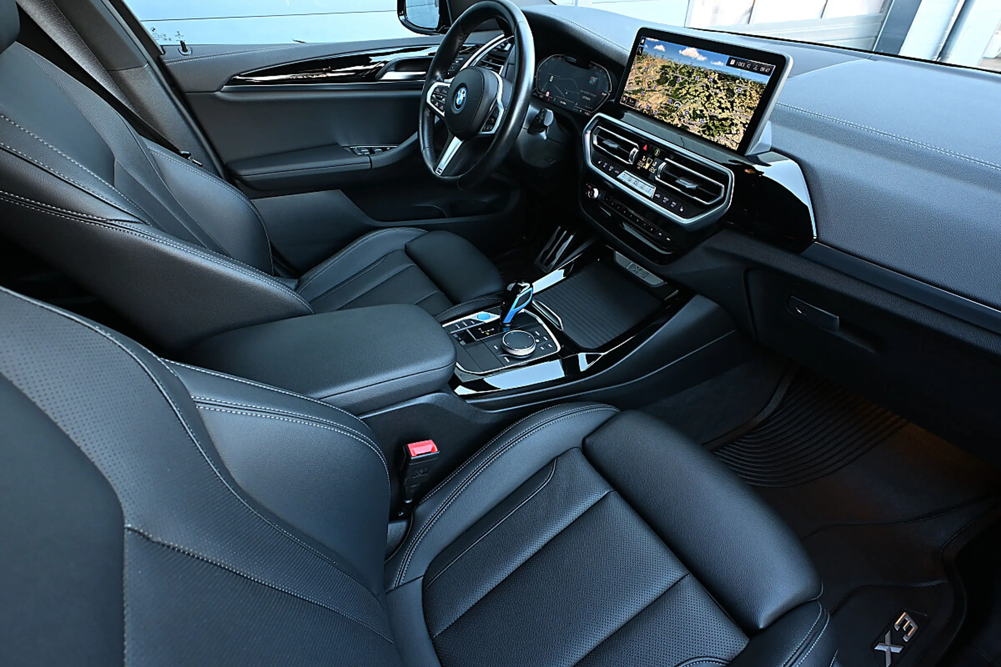 BMW iX3 M 73,8kWh Sport ACC, Laser, Panorama, Komfortzu... — photo 5
