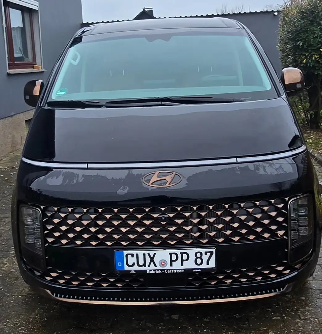 Hyundai STARIA STARIA 2.2 CRDi Signature Schwarz - 2
