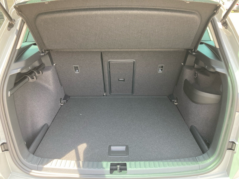 Skoda Karoq Balance 1.5 TSI DSG.MATRIX.ACC.LaneA.KAM.AHK.SHZ.L — photo 8